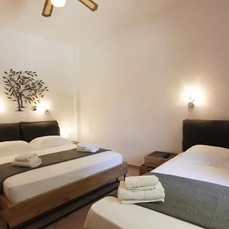 Skyros Avra Residences *