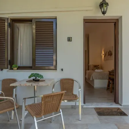 Ξενοδοχείο με διαμερίσματα Avra Residences