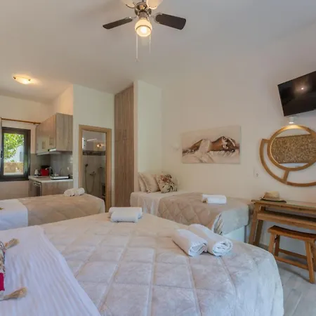 Ξενοδοχείο με διαμερίσματα Avra Residences Σκύρος