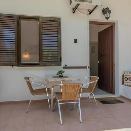 Avra Residences Σκύρος