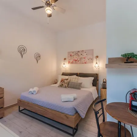 Ξενοδοχείο με διαμερίσματα Avra Residences Σκύρος