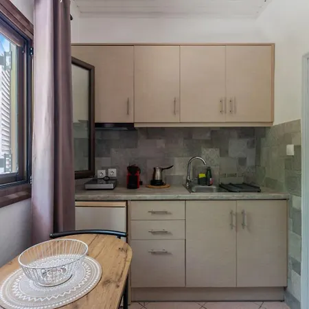 Ξενοδοχείο με διαμερίσματα Avra Residences Σκύρος