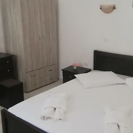 Skyros Avra Residences Aparthotel *