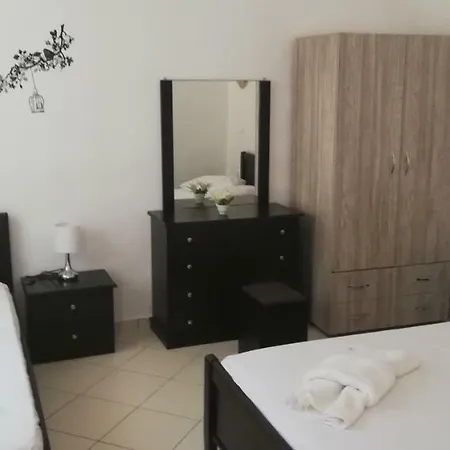 Skyros Avra Residences Aparthotel